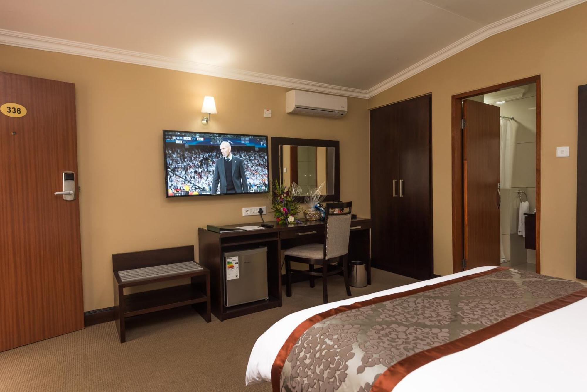 Sunbird Lilongwe Hotel Екстериор снимка