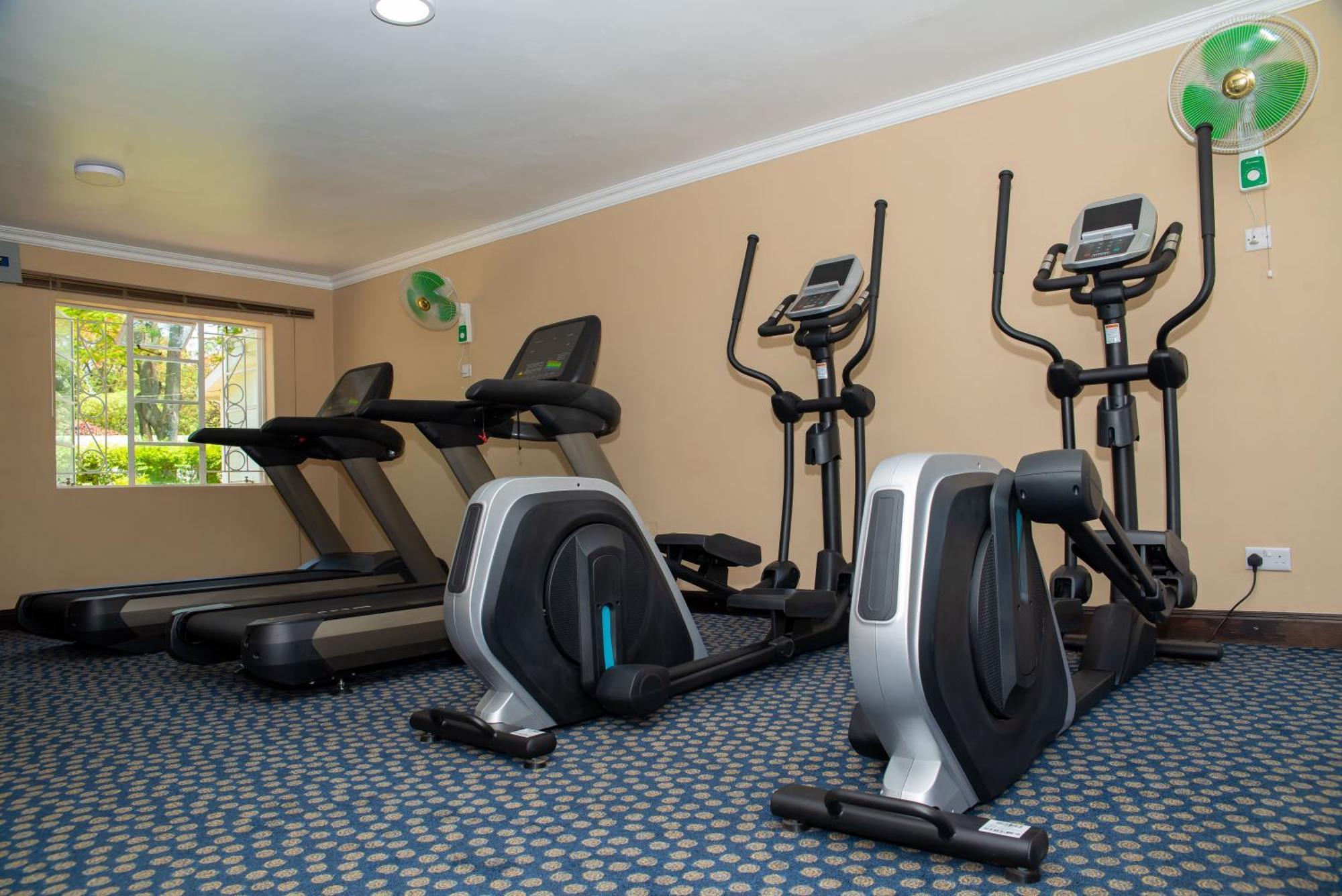 Sunbird Lilongwe Hotel Екстериор снимка