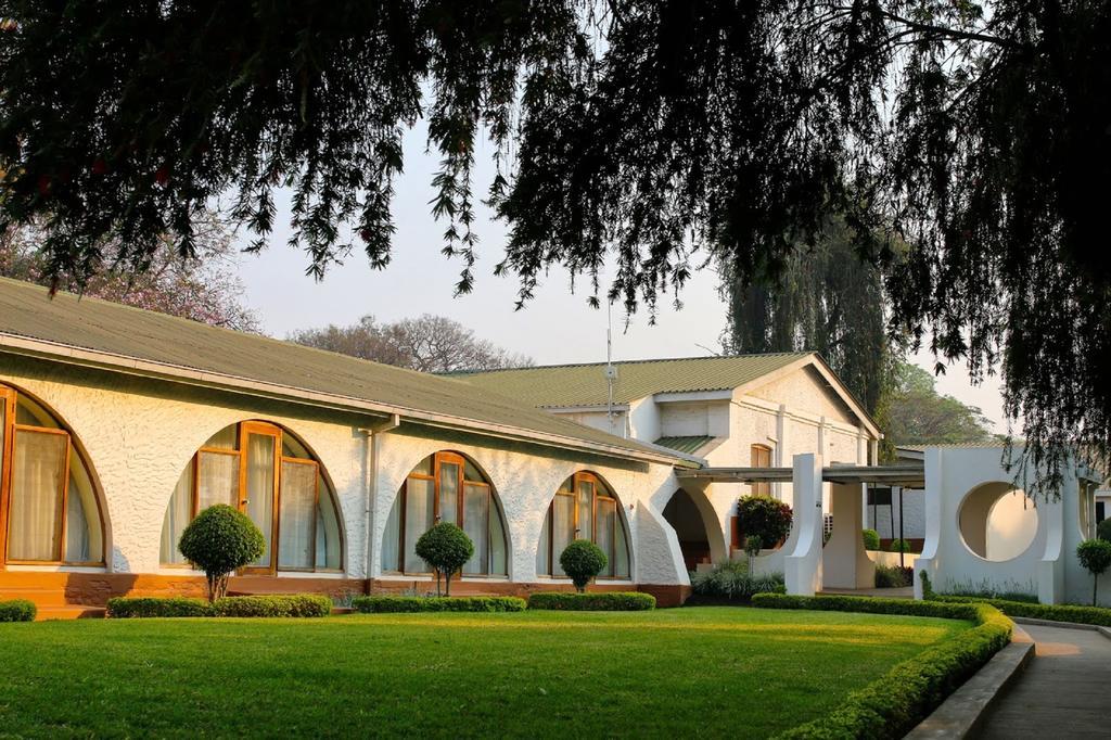 Sunbird Lilongwe Hotel Екстериор снимка
