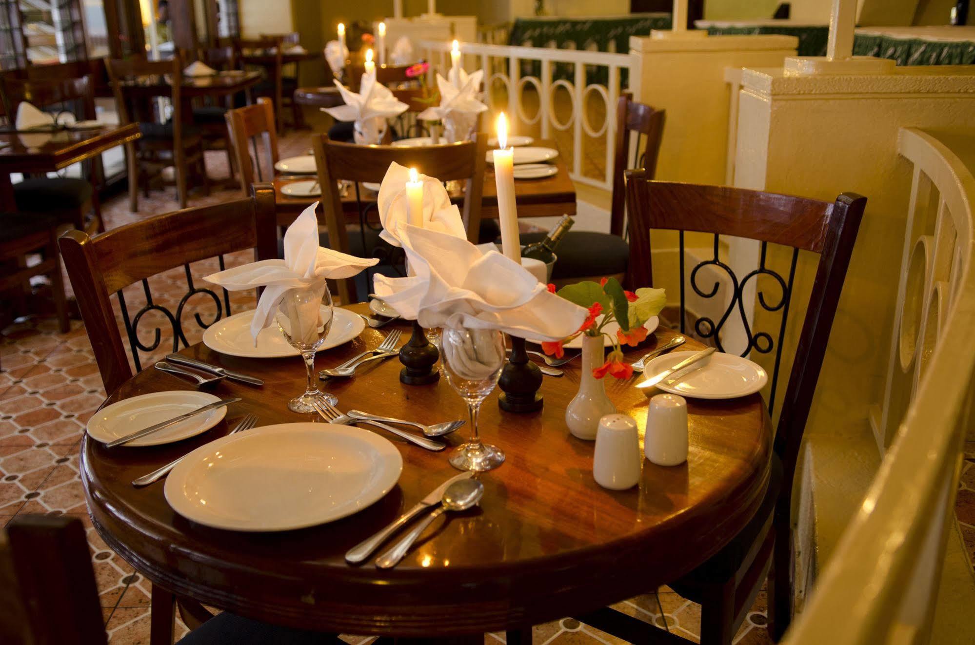Sunbird Lilongwe Hotel Екстериор снимка