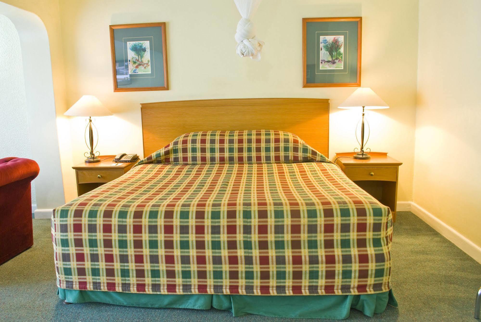 Sunbird Lilongwe Hotel Екстериор снимка