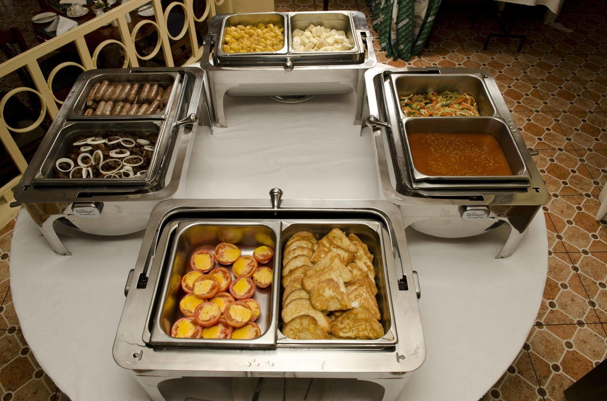 Sunbird Lilongwe Hotel Екстериор снимка