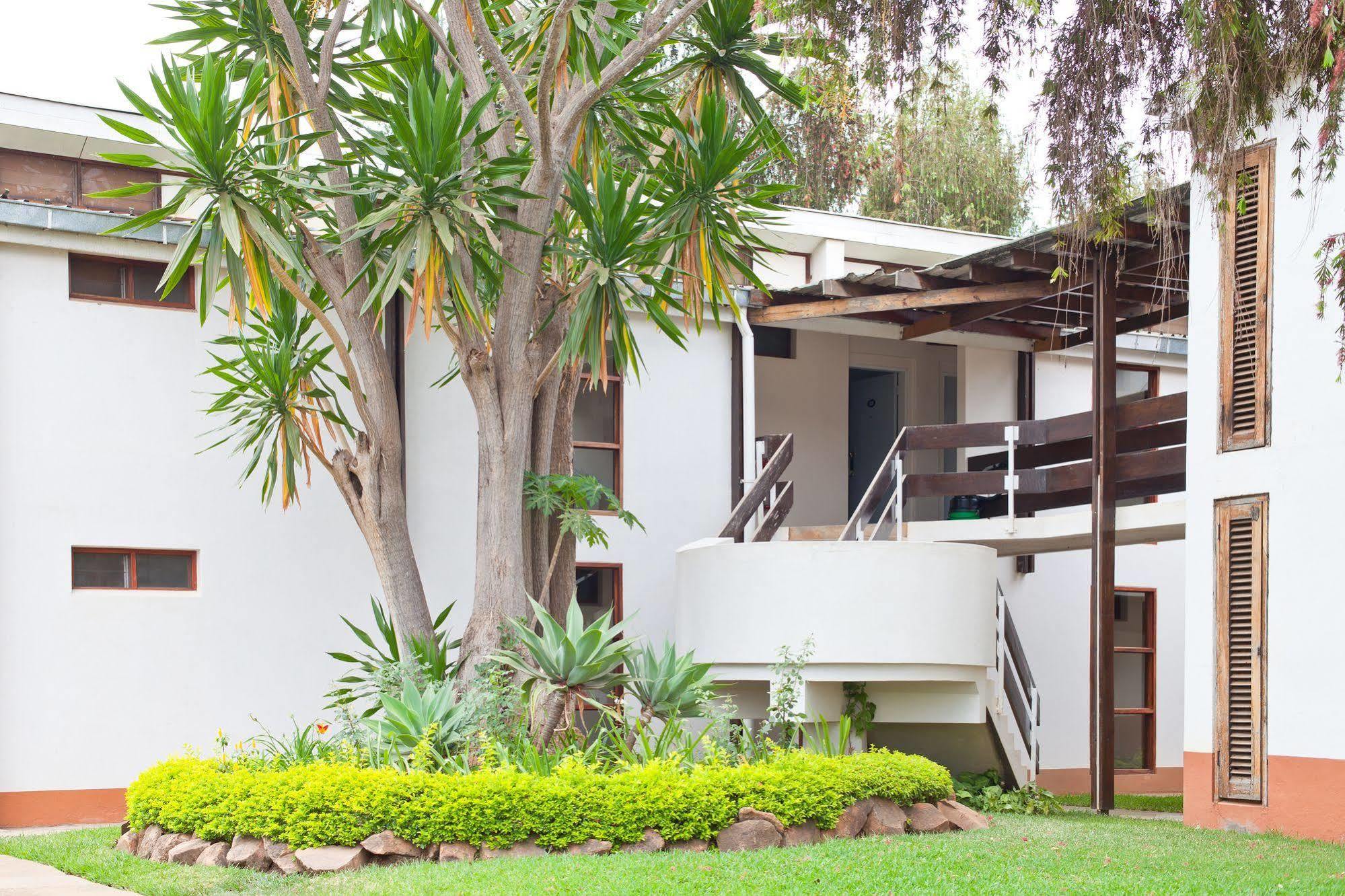 Sunbird Lilongwe Hotel Екстериор снимка