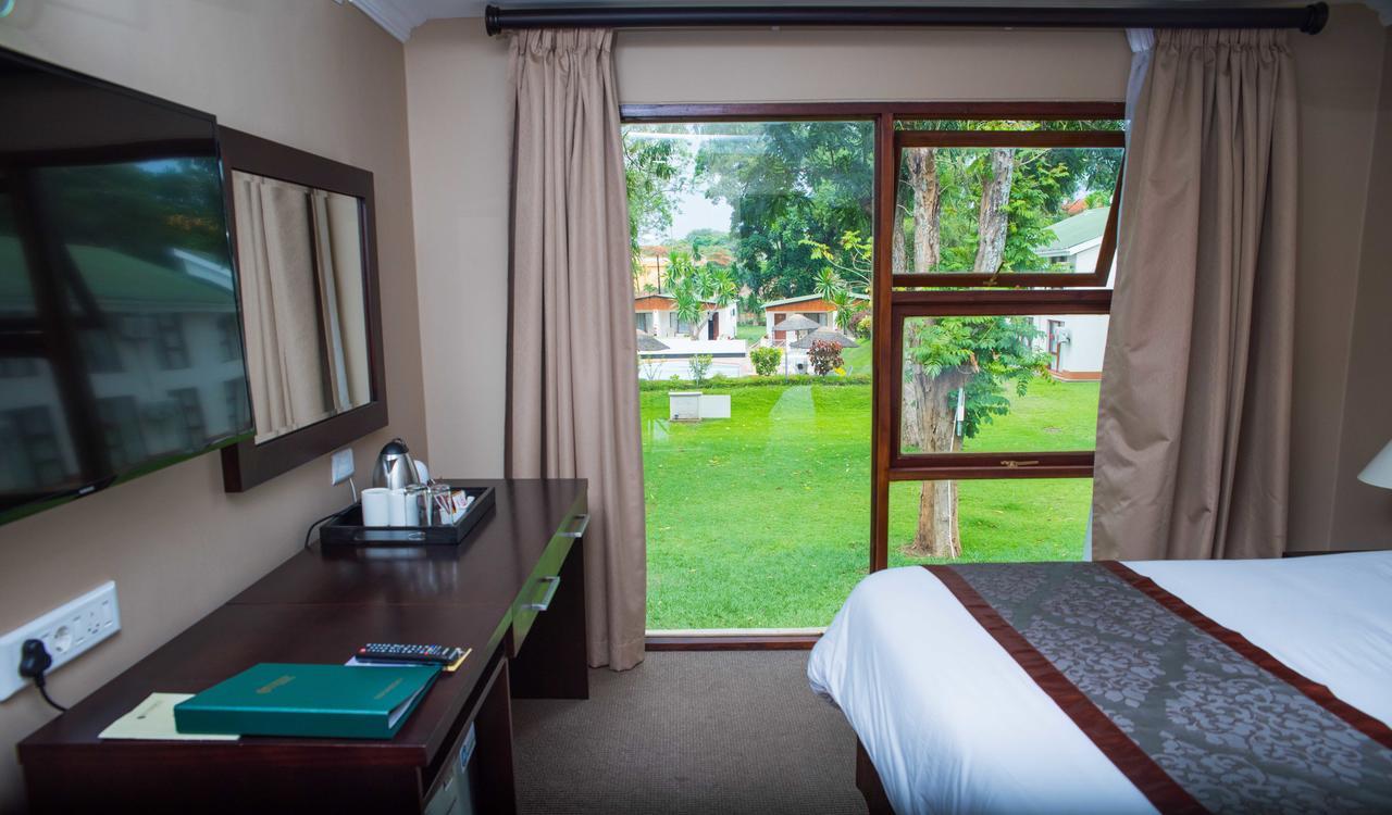 Sunbird Lilongwe Hotel Екстериор снимка